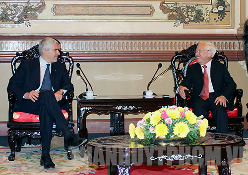 ນະຄອນໂຮ່ຈິມິນປາດຖະໜາຢາກເພີ່ມທະວີການຮ່ວມມືກັບບັນດາທ້ອງຖິ່ນອີຕາລີ